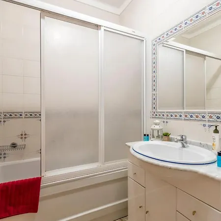 Wow Beach 2bd Flat Sea View - 300mts 2 Beach,wifi Apartment Portimão
